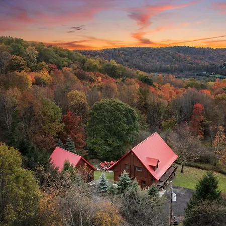 Beautiful Log Cabin! Hot-Tub, Bonfire & Private Yet 4 Mins To Downtown!